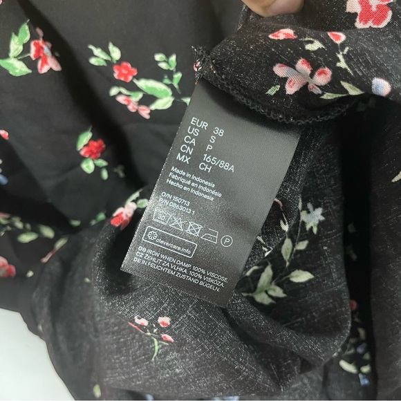 H & M Divided Long Floral Button Down Dress/ Long Shirt With Long Sleeves Size S - Picture 3 of 13